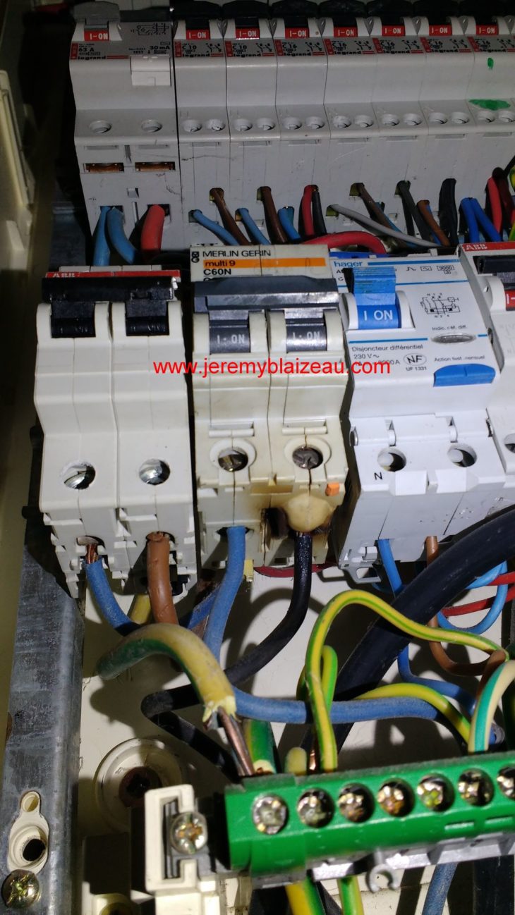 Vérifier le serrage de vos connexions électriques par jérémy — free download